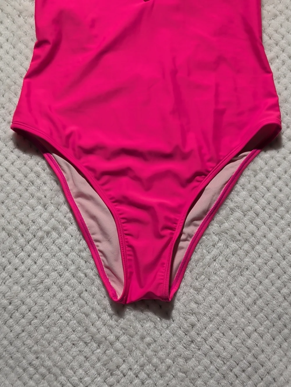 Cupshe V-Neck Crisscross Back One Piece Swimsuit